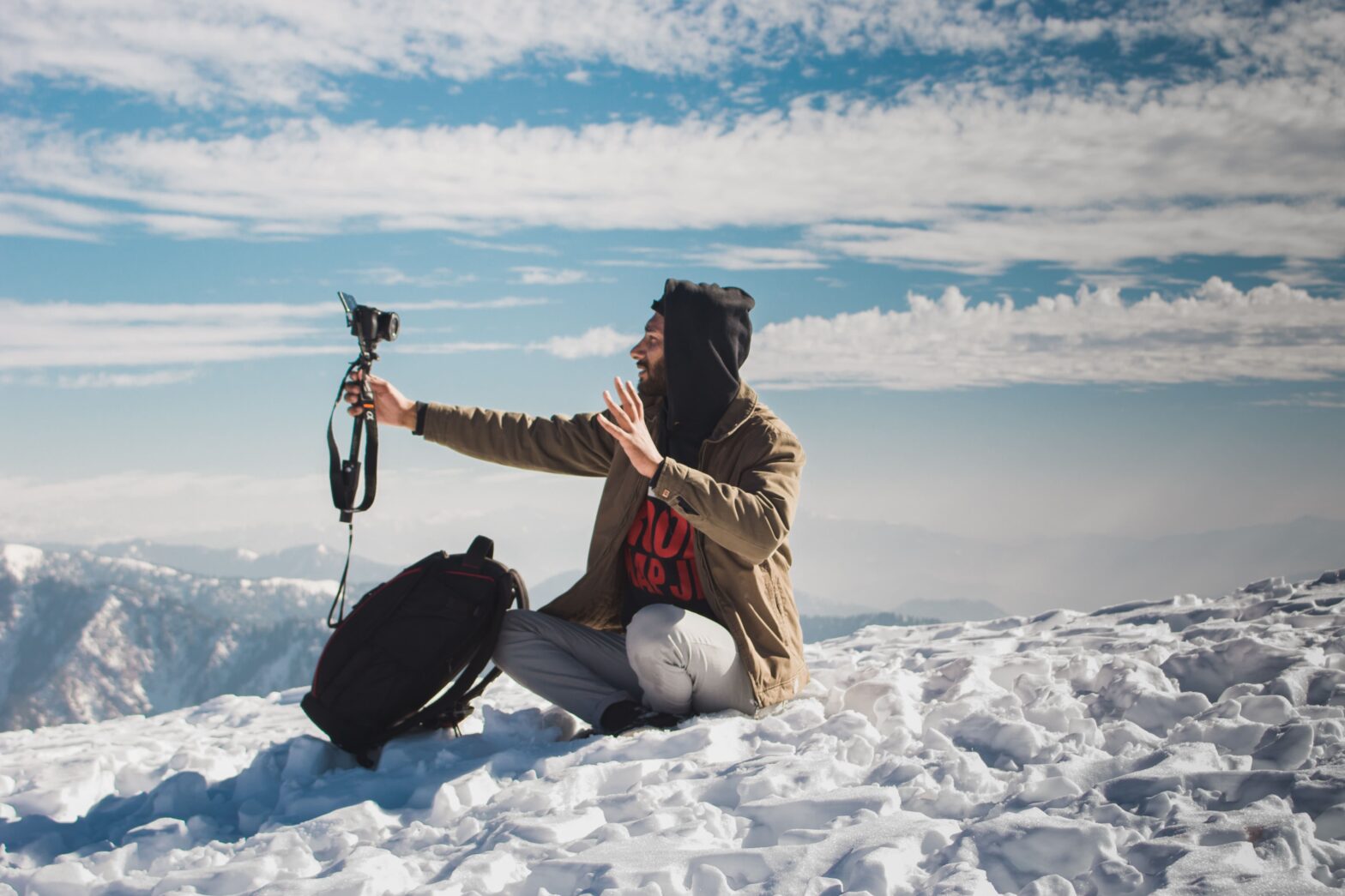 How the NEWDRU AI Auto Face Tracking Tripod Gimbal Solves Real Problems